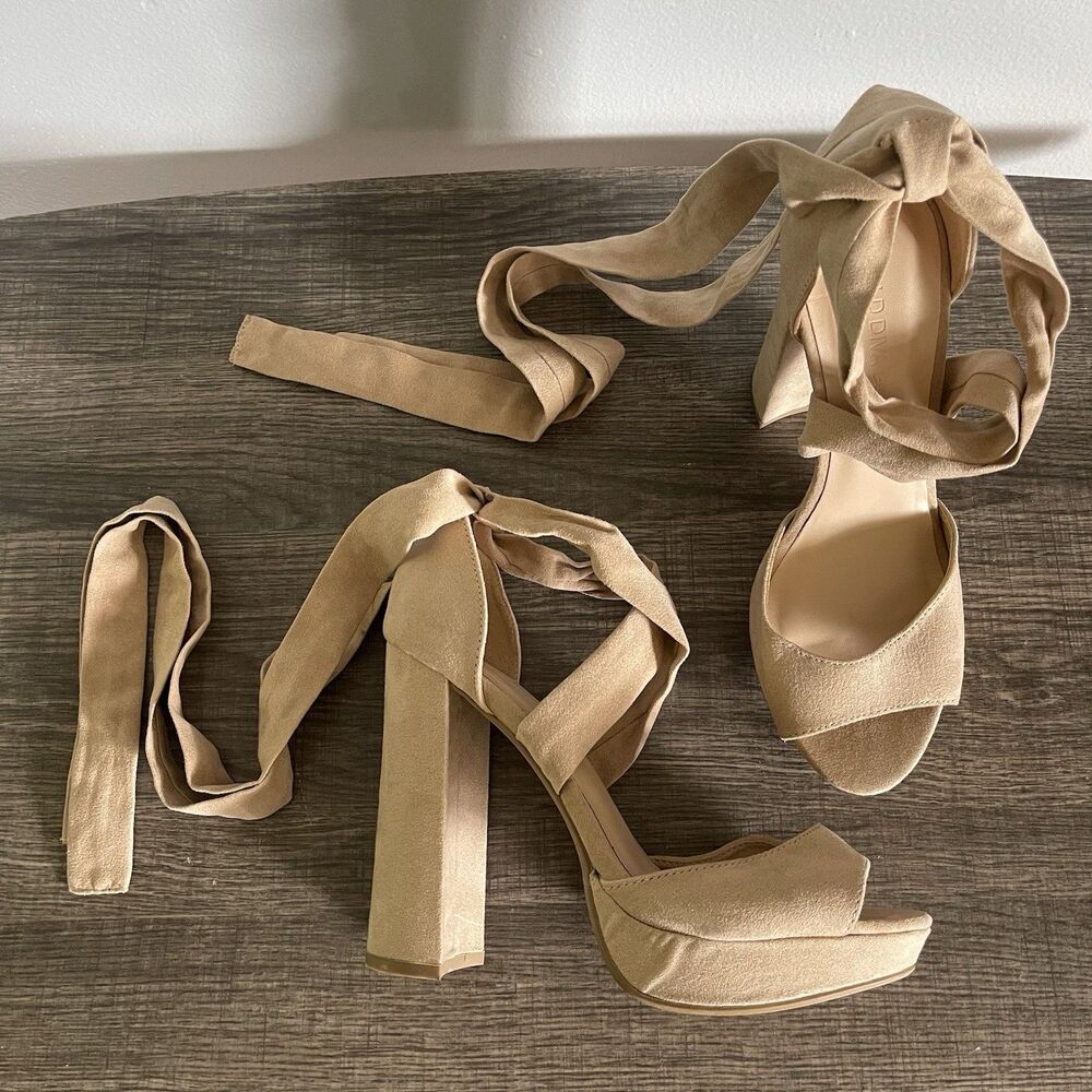 Wild Diva Women’s Nude Beige Strapy  Lace Up Platform Block Heeled Shoes Size 7